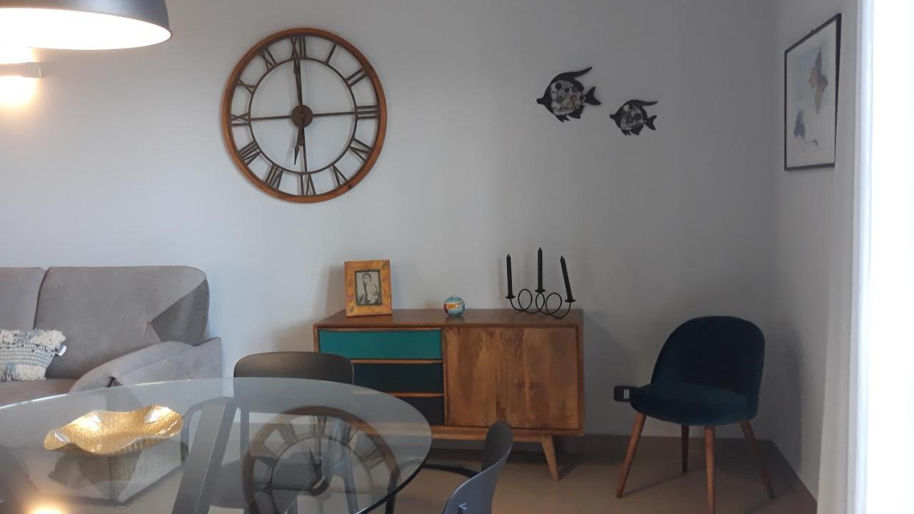 Ze-Vi Home Santa Flavia Eksteriør billede