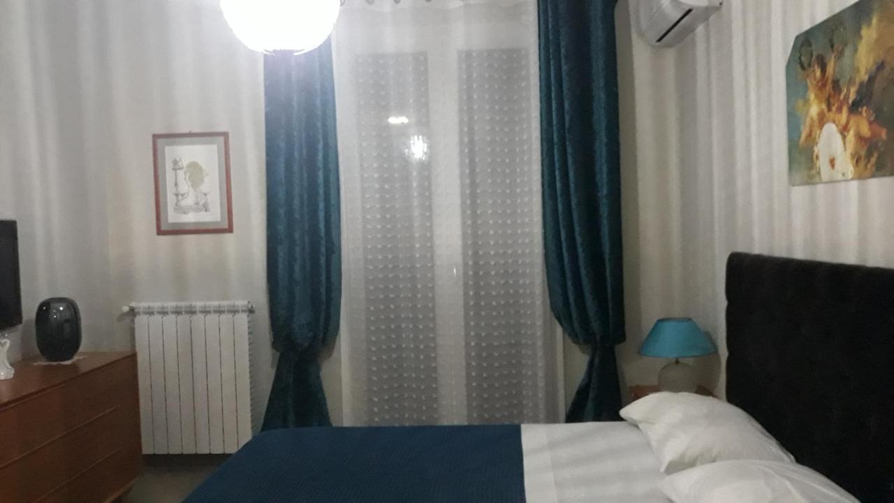 Ze-Vi Home Santa Flavia Eksteriør billede